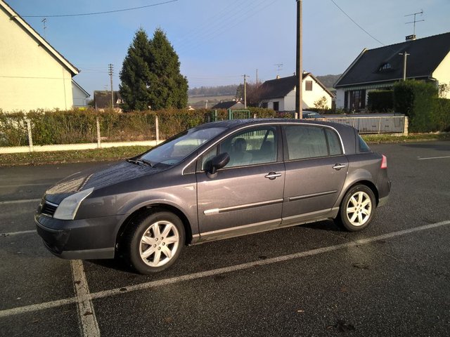 1 DE COTE CONDUCTEUR.jpg